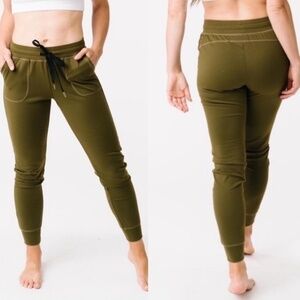 Zyia‎ Active Olive Green Unwind Joggers